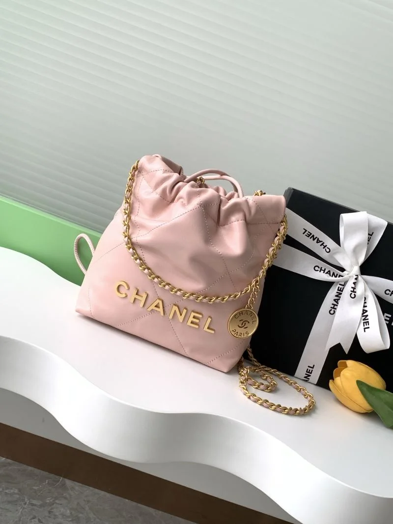 Trendsetting Chanel Shopping Bags 52605