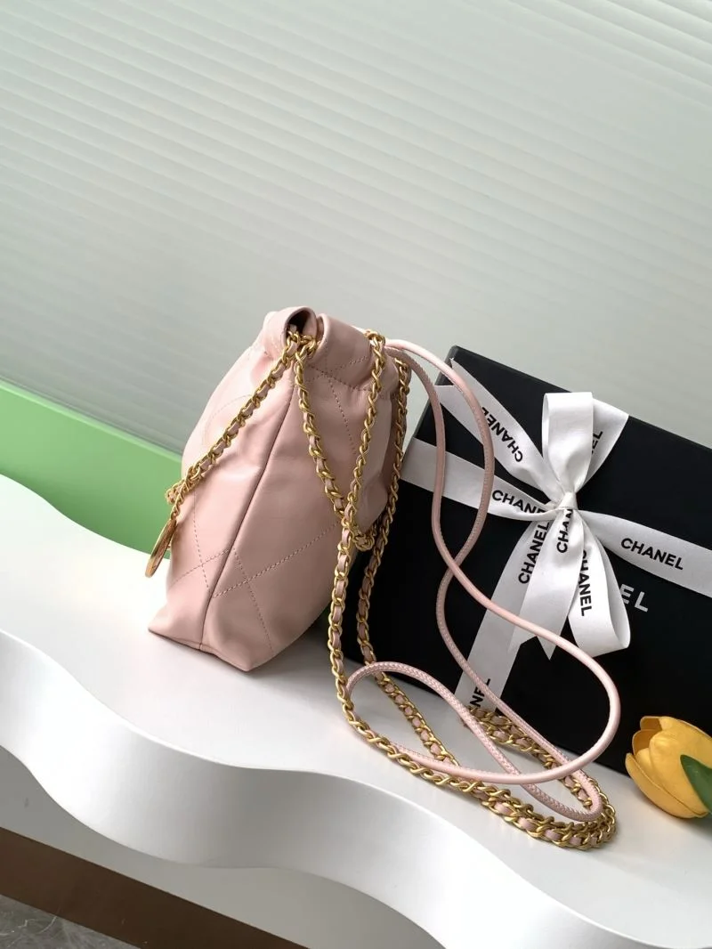 Trendsetting Chanel Shopping Bags 52605