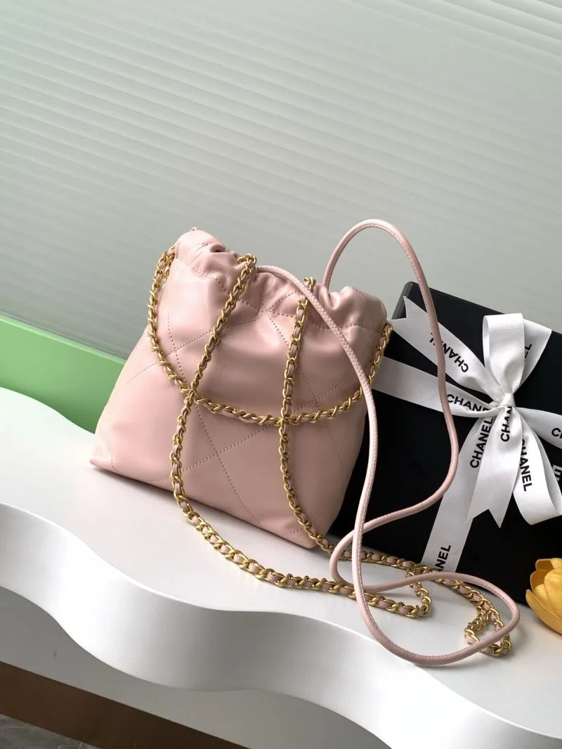 Trendsetting Chanel Shopping Bags 52605