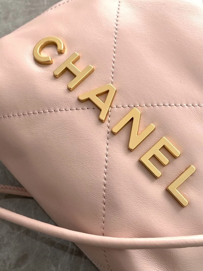 Trendsetting Chanel Shopping Bags 52605