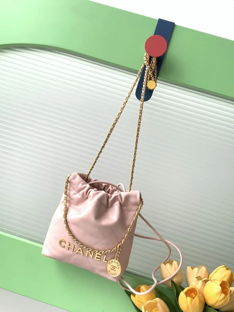 Trendsetting Chanel Shopping Bags 52605