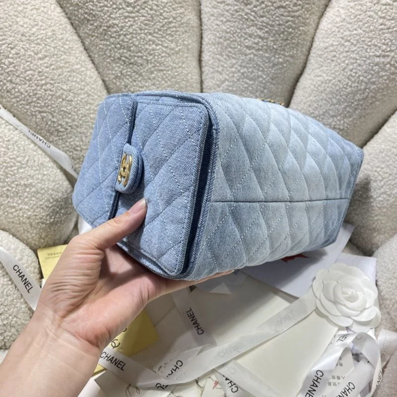 Lightweight Chanel Shopping Bags 52623