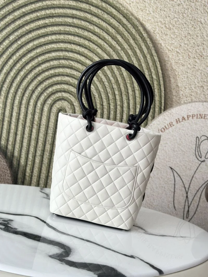 Chanel Shopping Bags FreshLook 52559