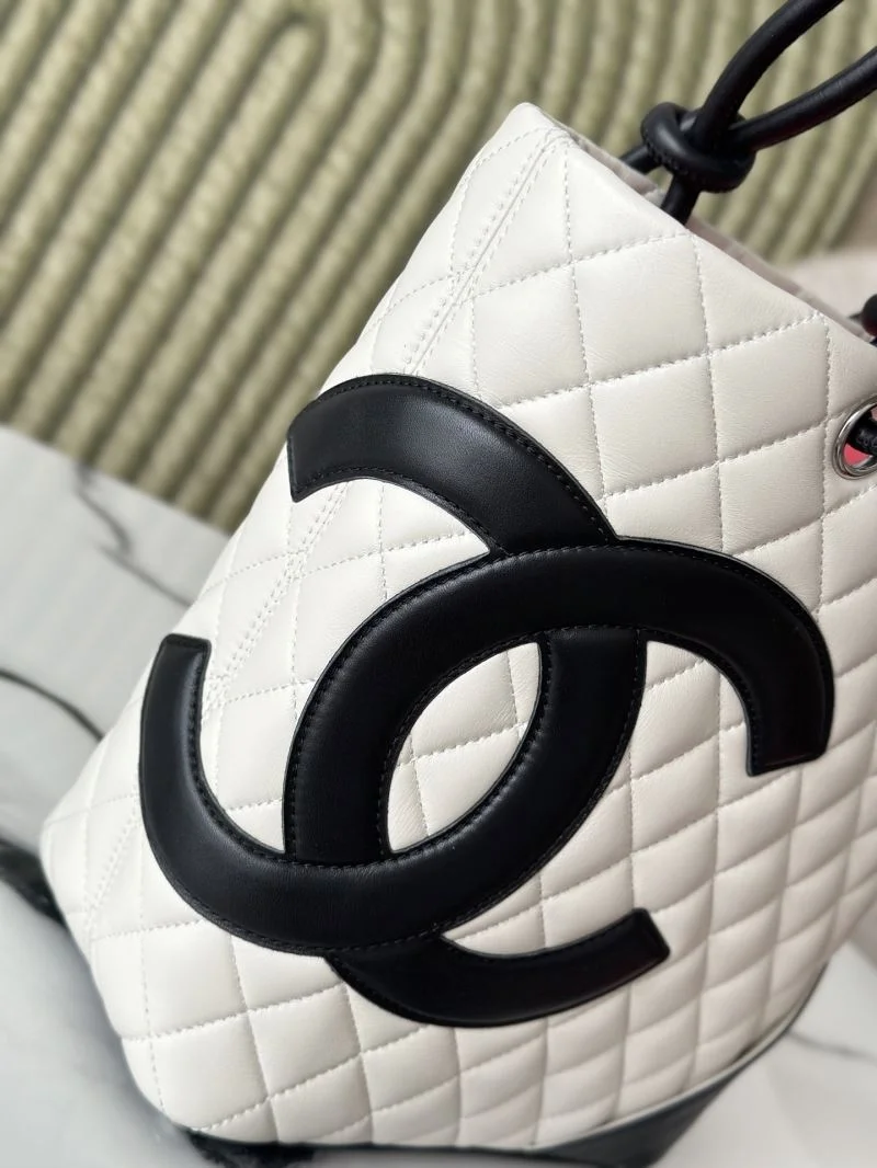 Chanel Shopping Bags FreshLook 52559