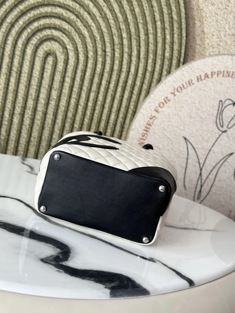 Chanel Shopping Bags FreshLook 52559