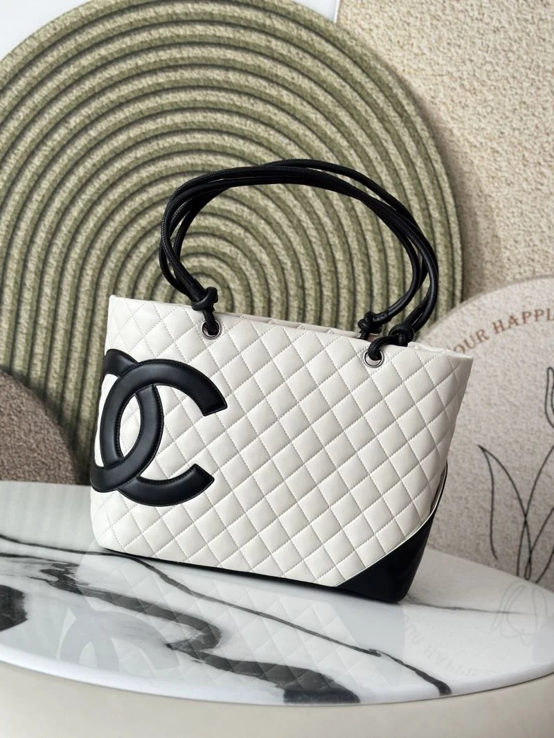 Chanel Shopping Bags Premium 52560