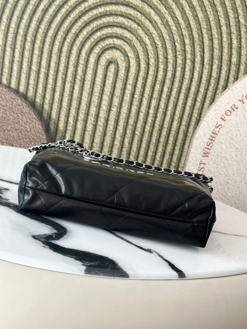 Chanel Shopping Bags ModernLook 52556