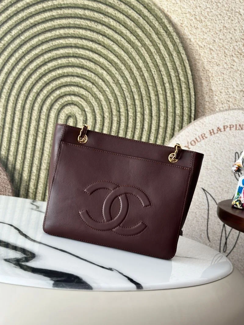 Trendsetting Chanel Shopping Bags 52548