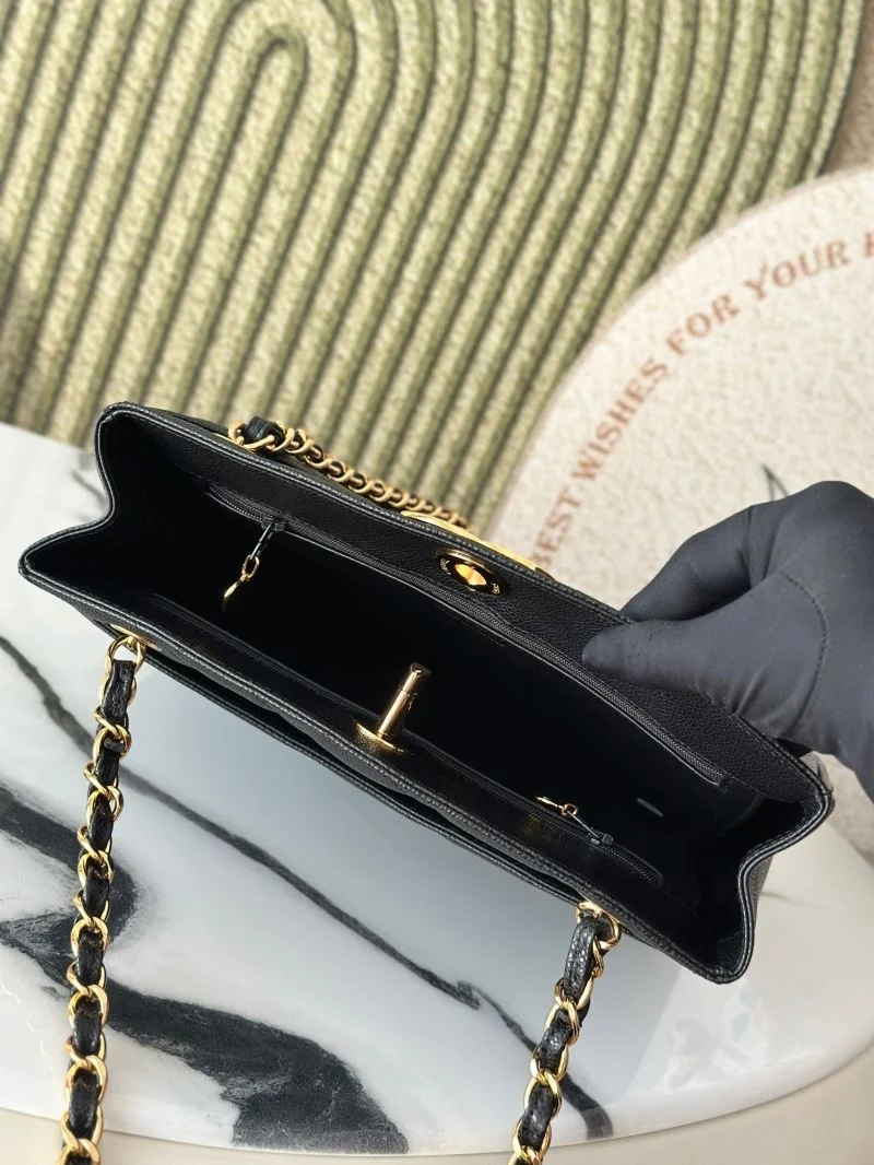 TravelReady Chanel Shopping Bags 52539