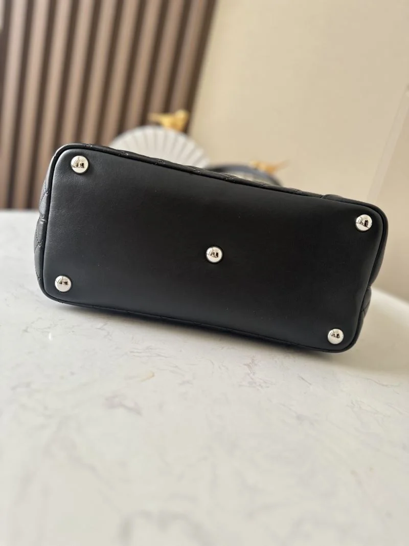Chanel Shopping Bags WellDesigned 52533
