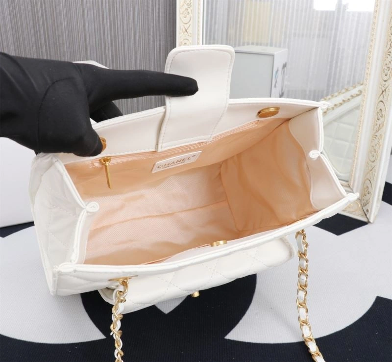 Chanel Shopping Bags ModernLook 86339