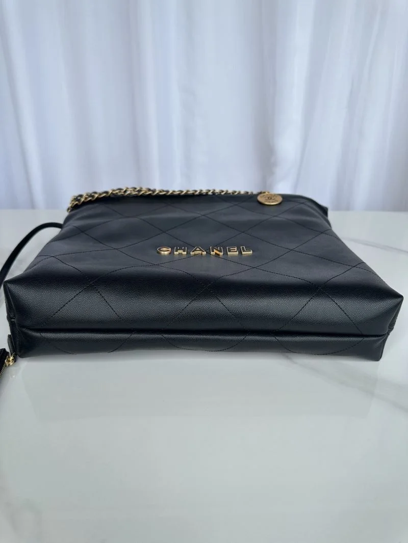 Effortless Chanel Shopping Bags 54863