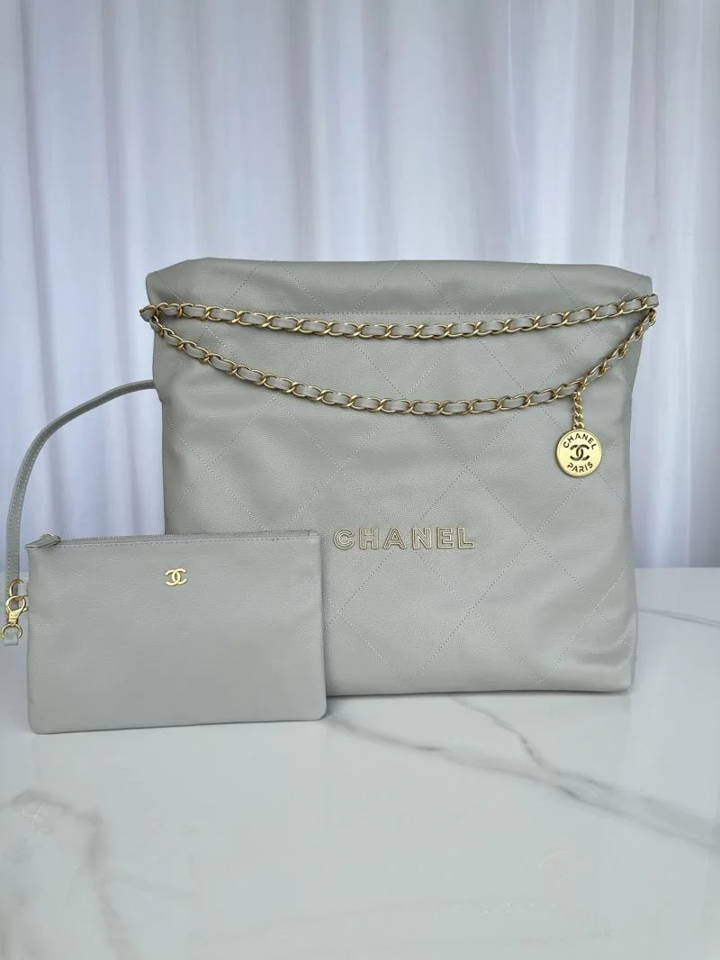 Comfortable Chanel Shopping Bags 54810