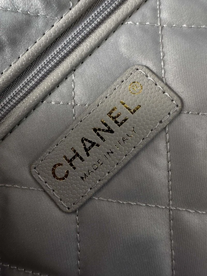 Comfortable Chanel Shopping Bags 54810