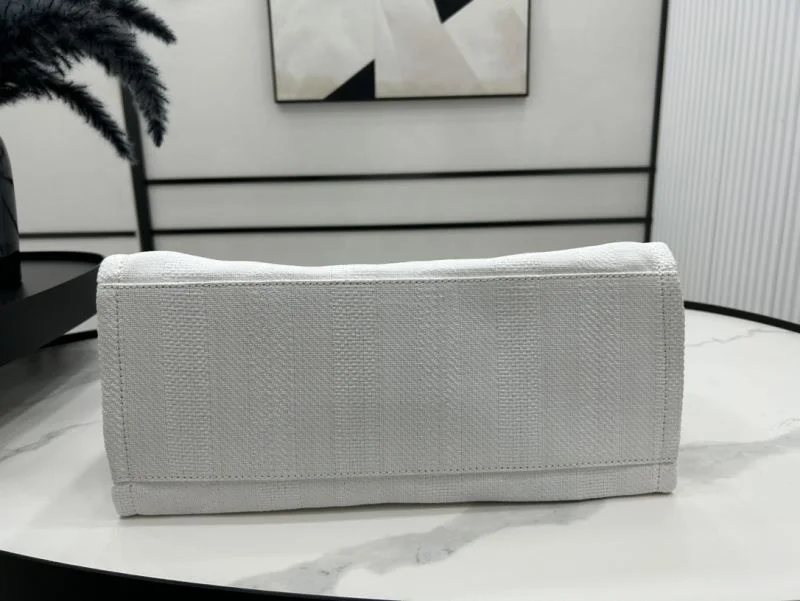 Sporty Chanel Shopping Bags 54778