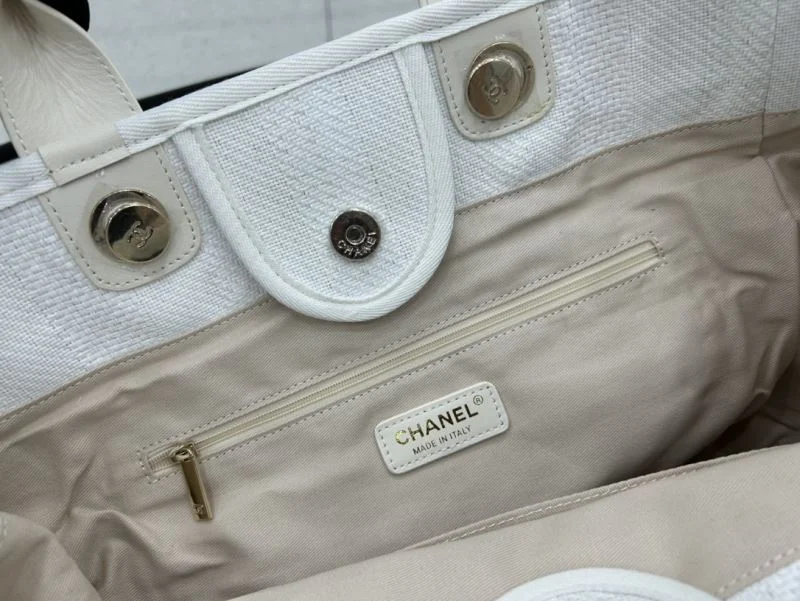 Sporty Chanel Shopping Bags 54778