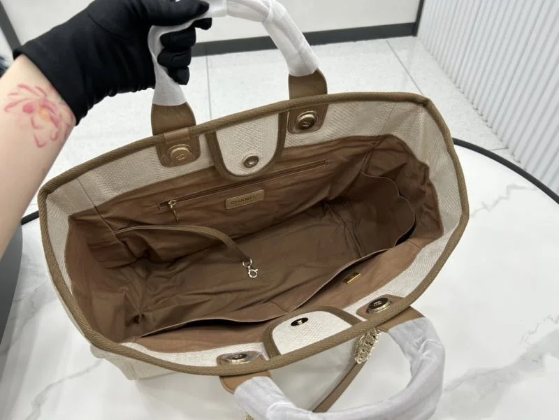 SunProtective Chanel Shopping Bags 54786