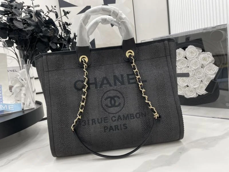 EyeCatching Chanel Shopping Bags 54787