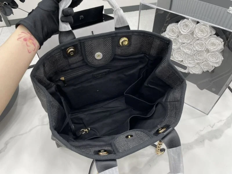 EyeCatching Chanel Shopping Bags 54787