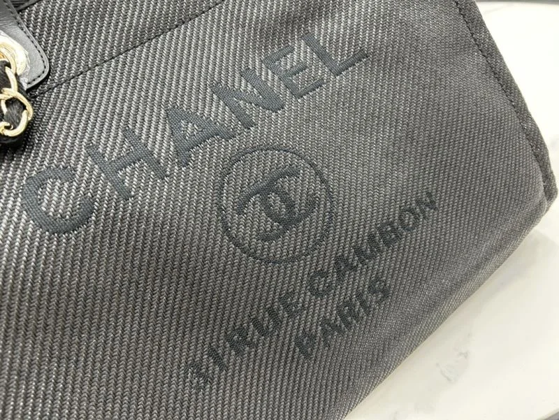 Compact Chanel Shopping Bags 54768