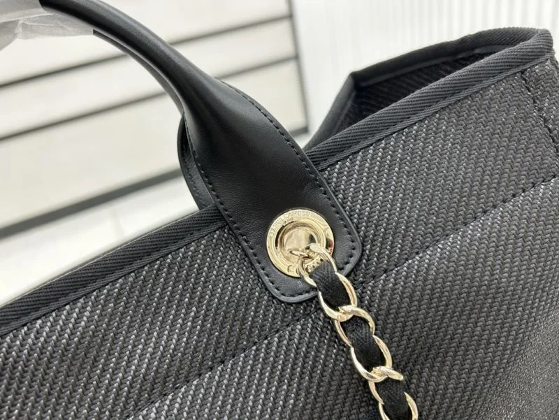 Compact Chanel Shopping Bags 54768