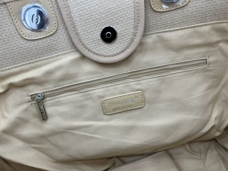 Sophisticated Chanel Shopping Bags 54765