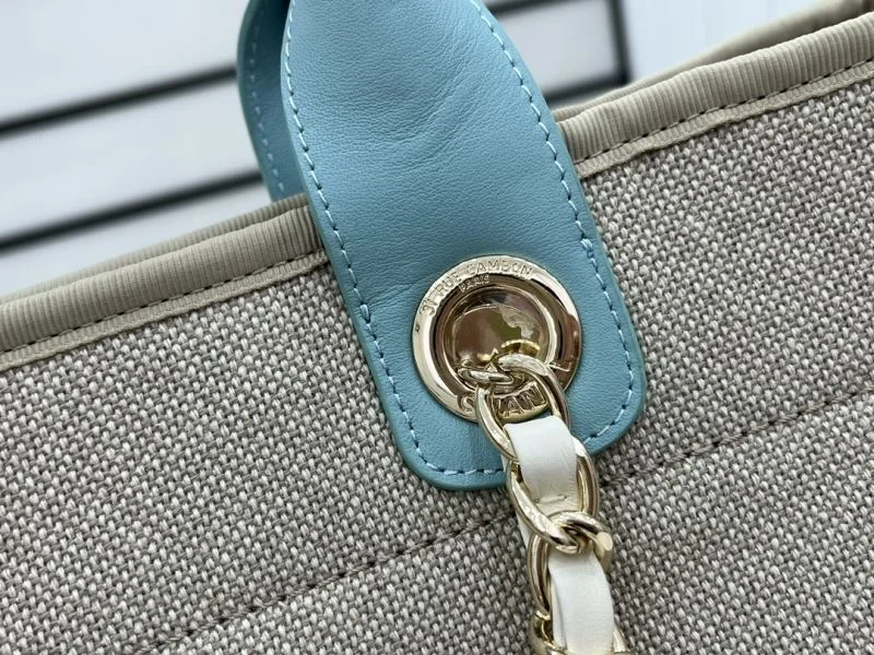 Neat Chanel Shopping Bags 54820