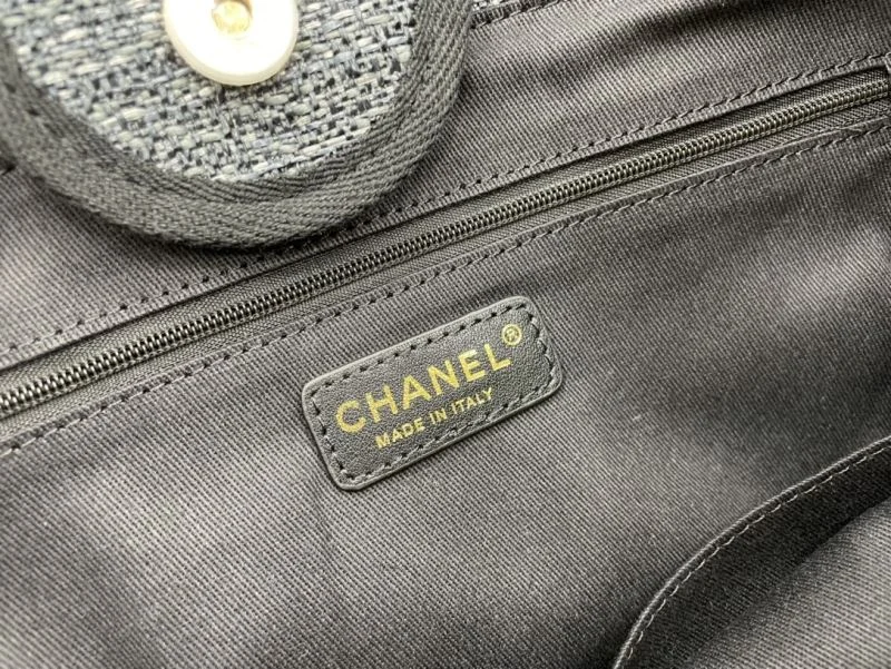 Sophisticated Chanel Shopping Bags 54757