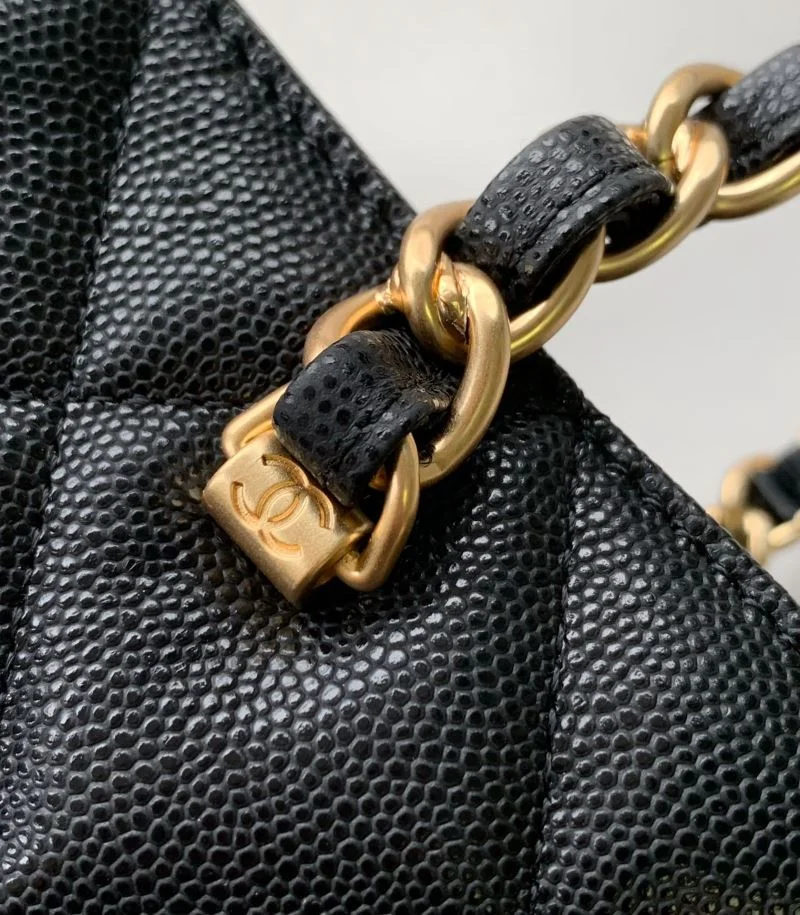 Minimalist Chanel Shopping Bags 54754