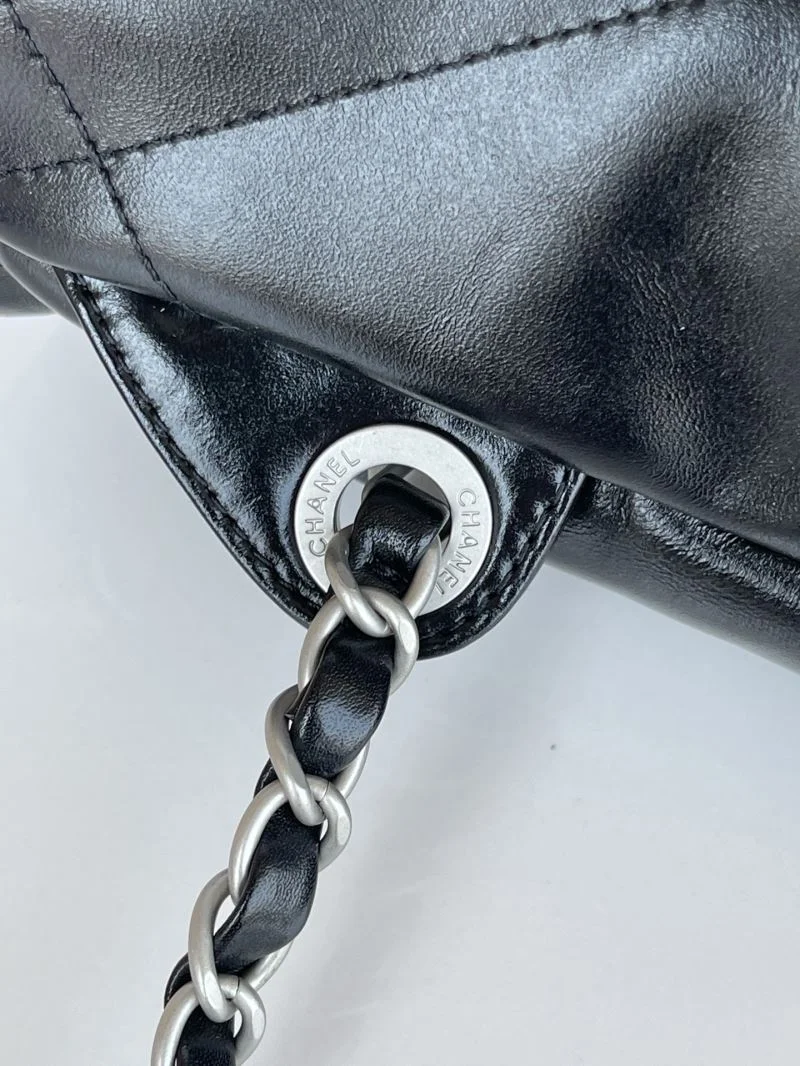 Contemporary Chanel Shopping Bags 54751