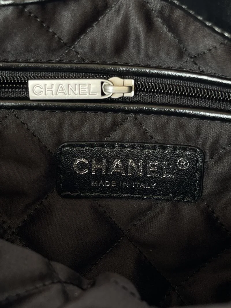 Contemporary Chanel Shopping Bags 54751