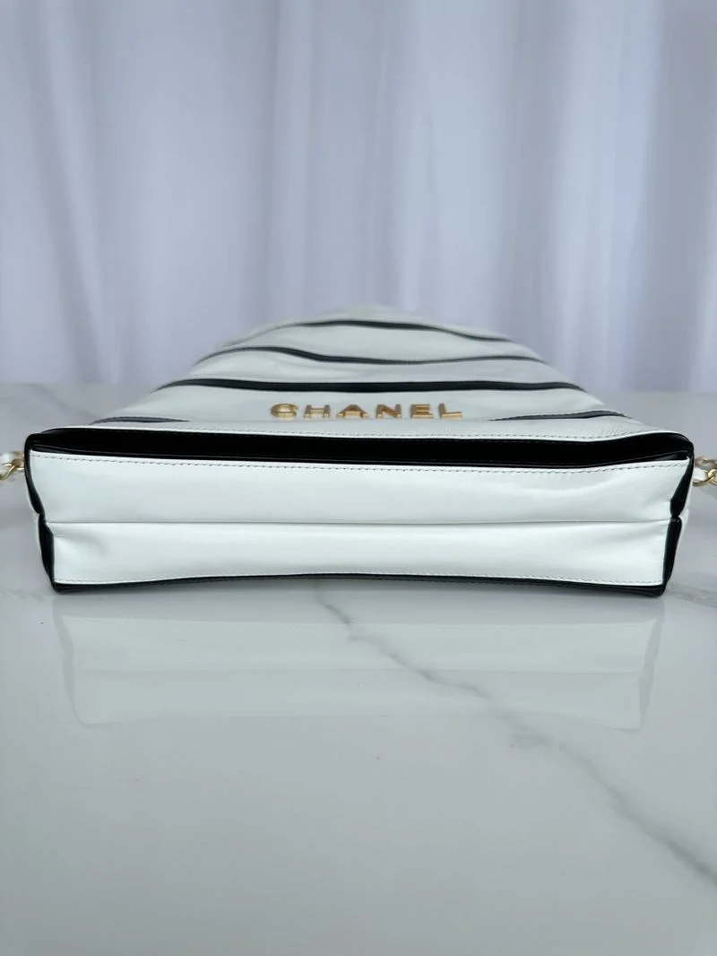 Tailored Chanel Shopping Bags 54746