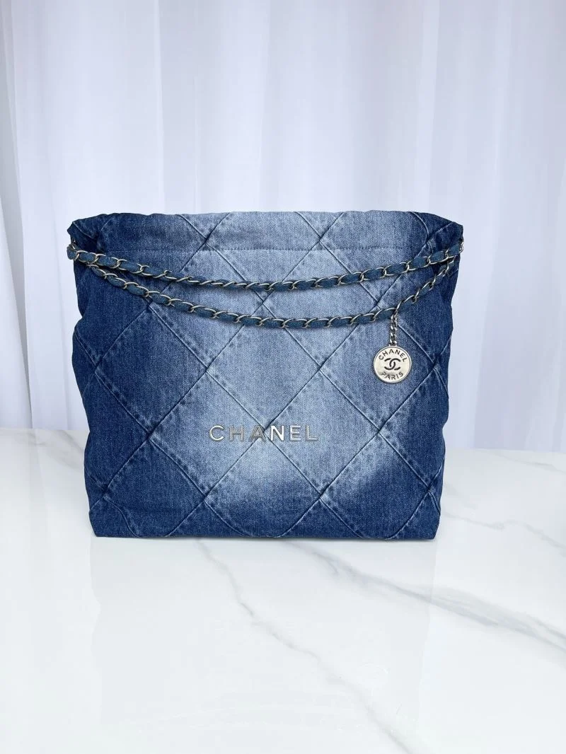 Chanel Shopping Bags TechFriendly 54774