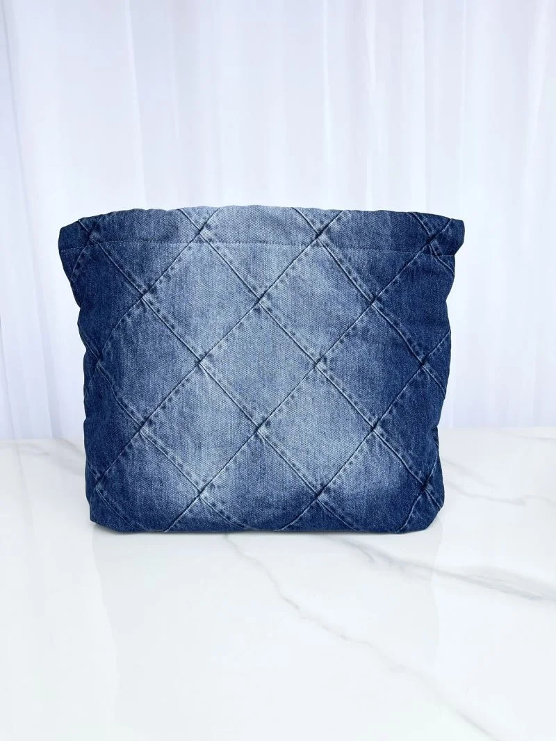 Chanel Shopping Bags TechFriendly 54774