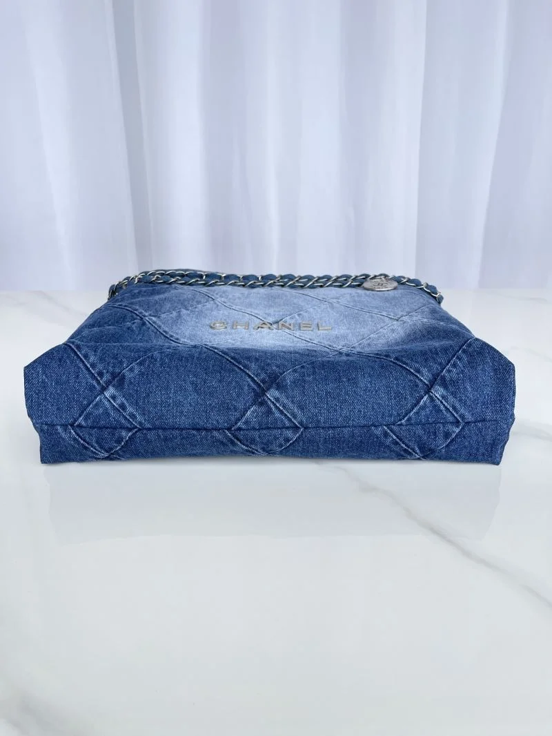 Chanel Shopping Bags TechFriendly 54774
