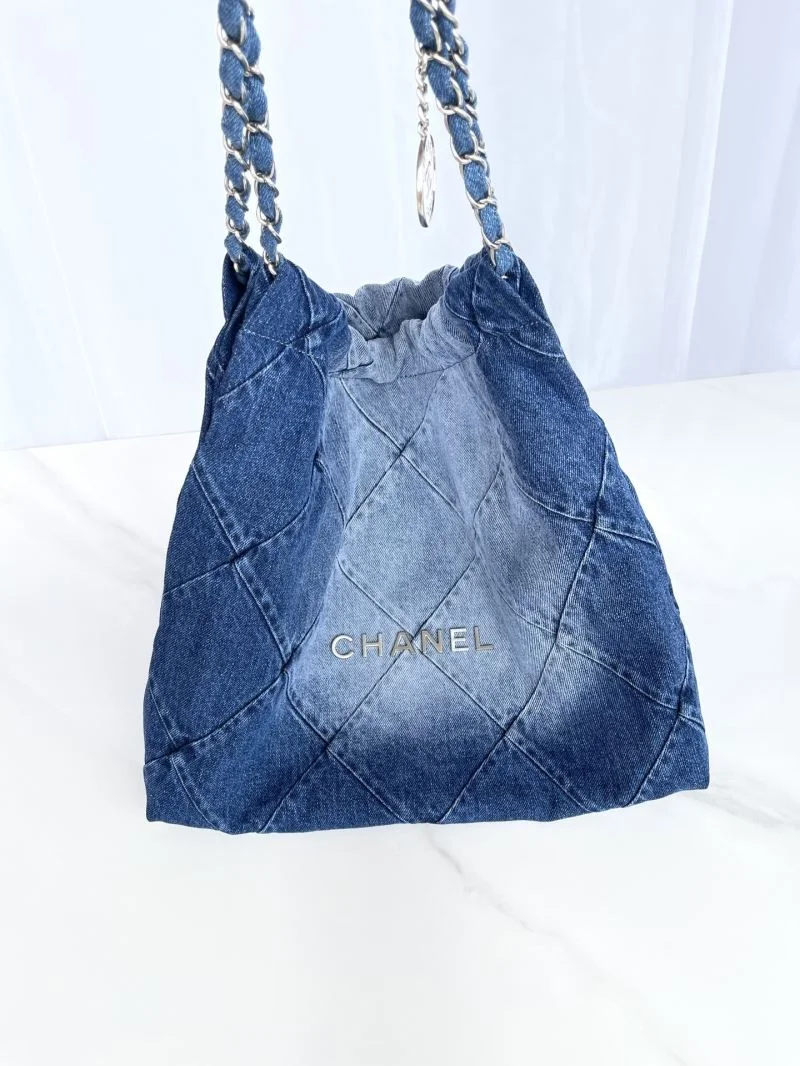 Chanel Shopping Bags TechFriendly 54774