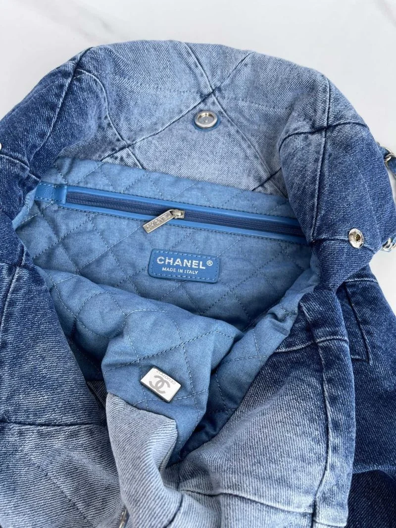 Chanel Shopping Bags TechFriendly 54774