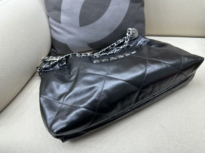 WellDesigned Chanel Shopping Bags 54719