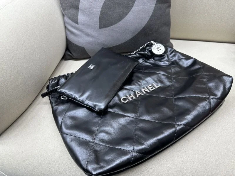 WellDesigned Chanel Shopping Bags 54719