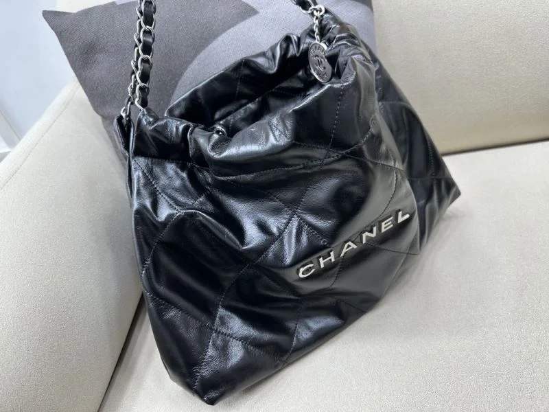 WellDesigned Chanel Shopping Bags 54719