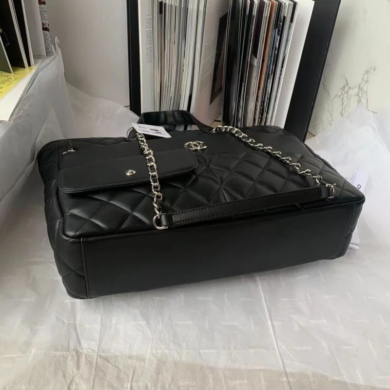 Versatile Chanel Shopping Bags 54718