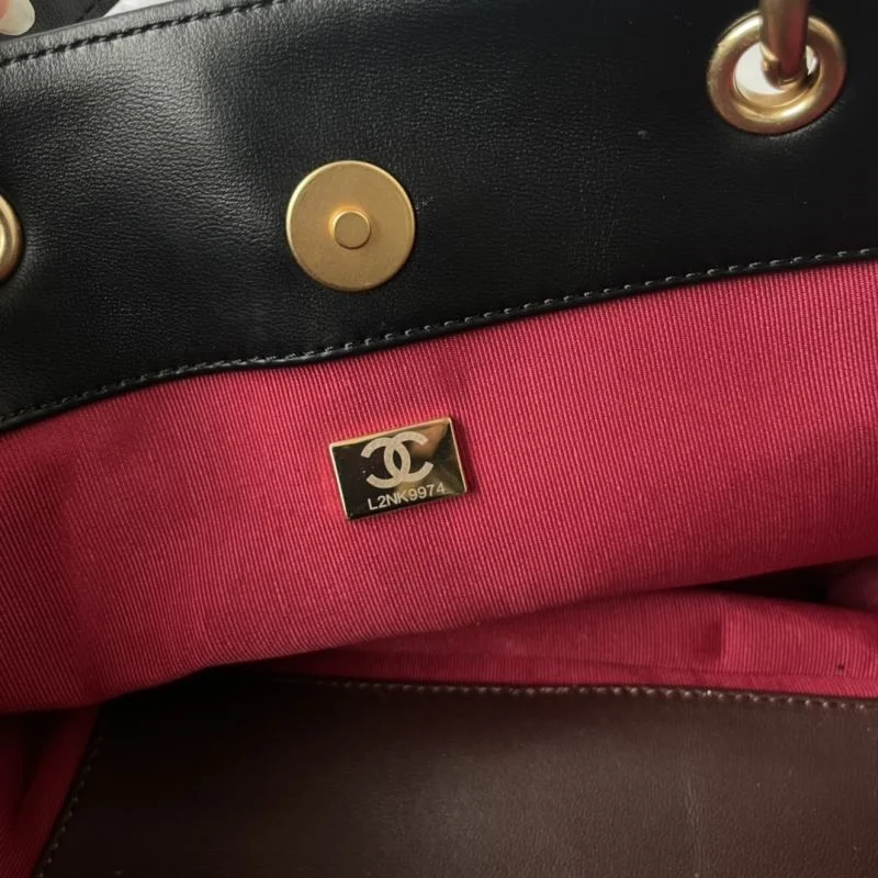 Neat Chanel Shopping Bags 54714
