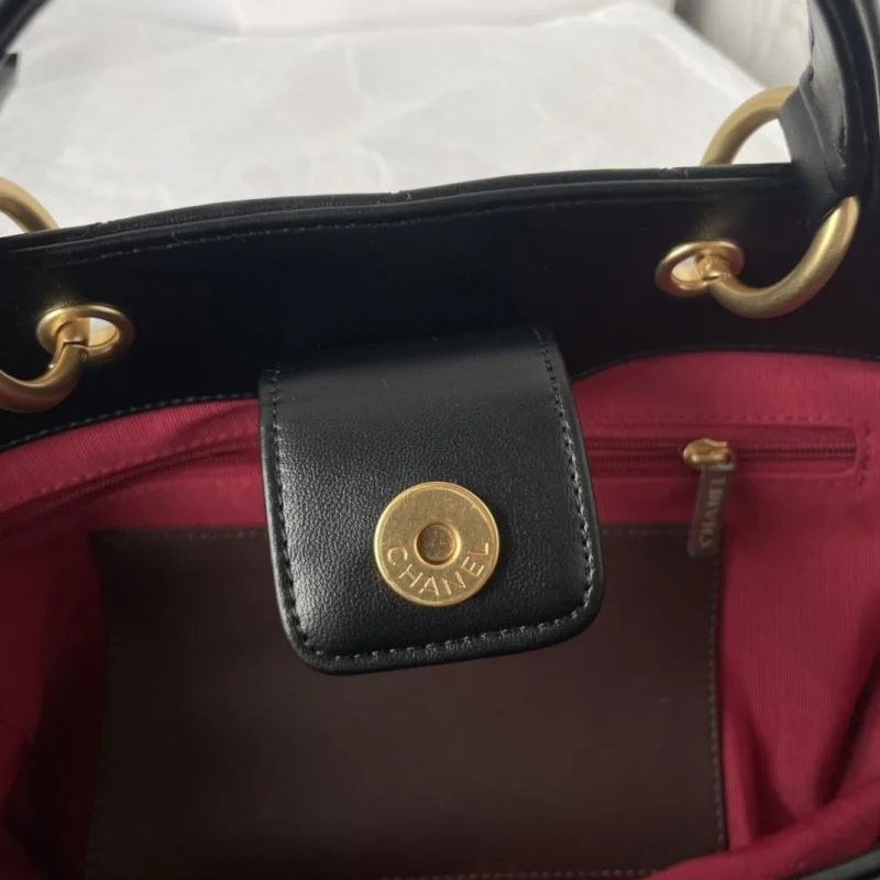 Neat Chanel Shopping Bags 54714