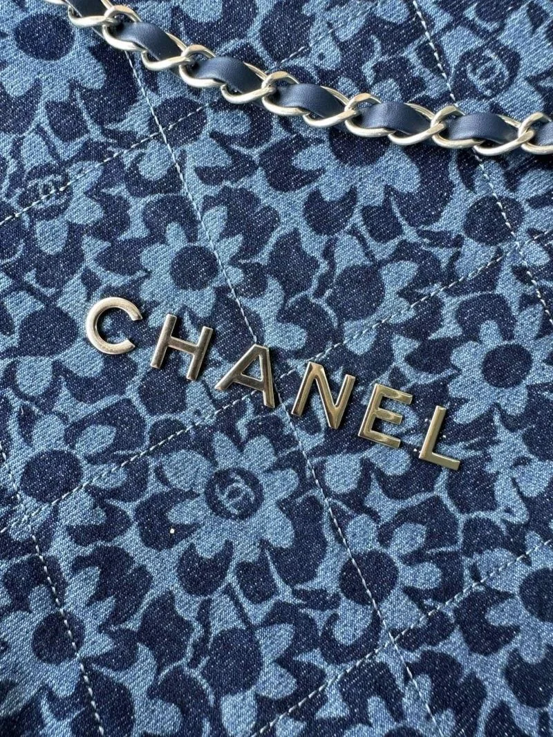 Chanel Shopping Bags Effortless 54704