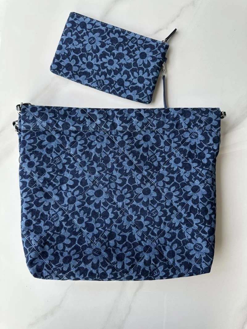 Compact Chanel Shopping Bags 54705
