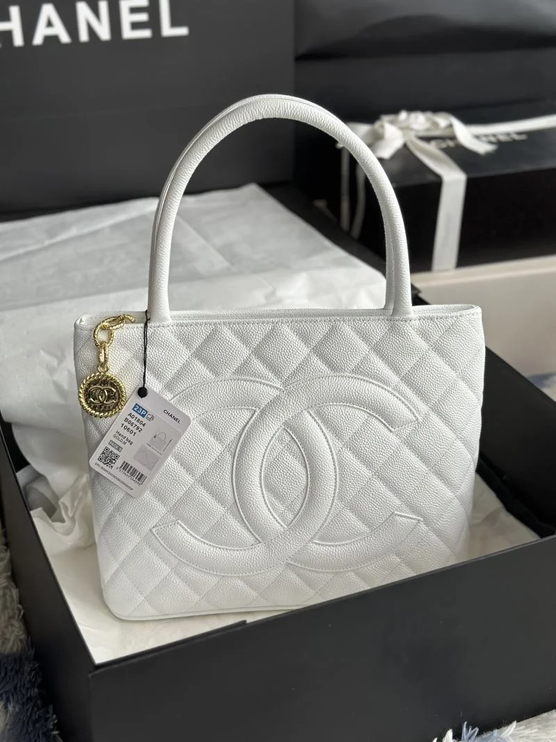 Chanel Shopping Bags TravelReady 54702