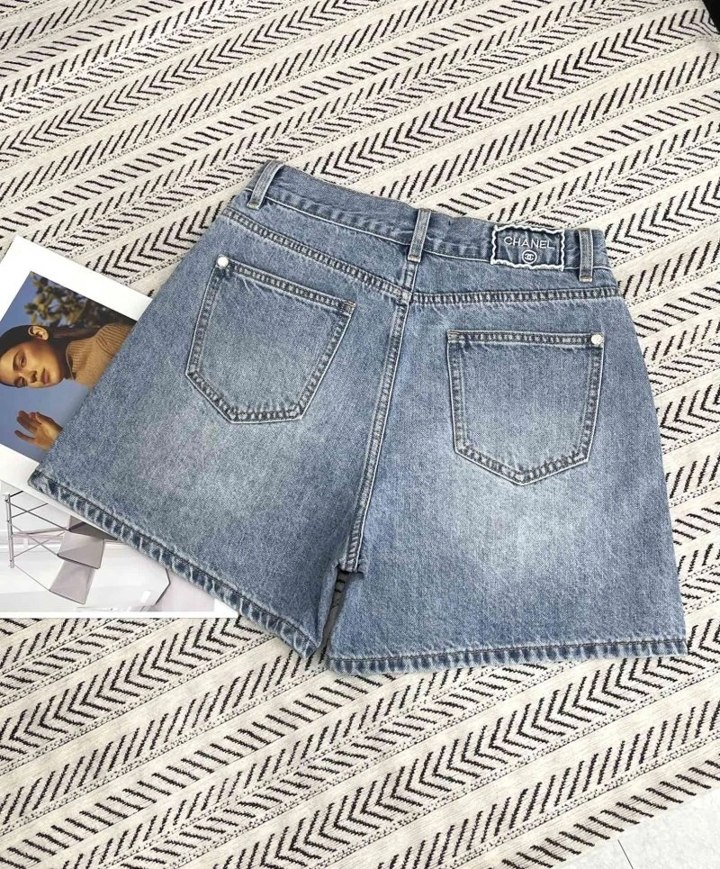 DailyWear Chanel Short Pants 109353
