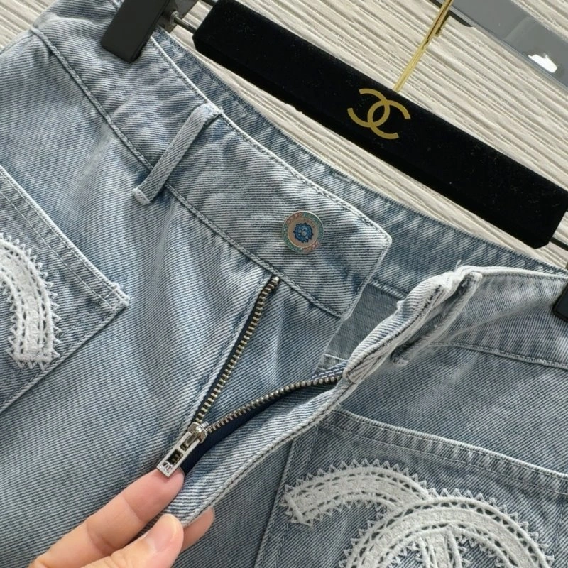 Chanel Short Pants Durable 108783