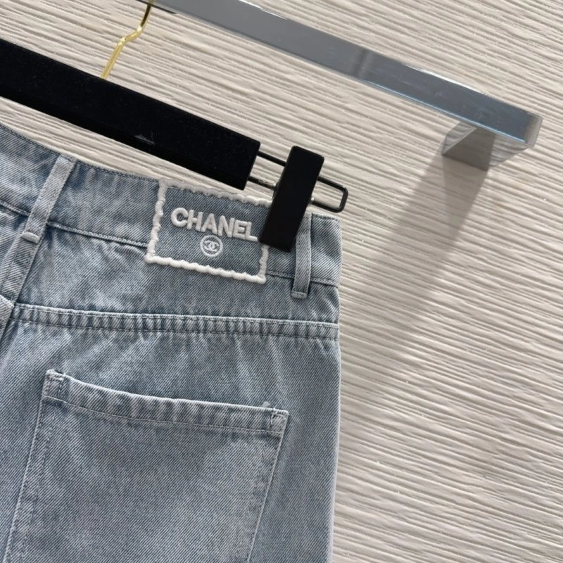 Chanel Short Pants Durable 108783