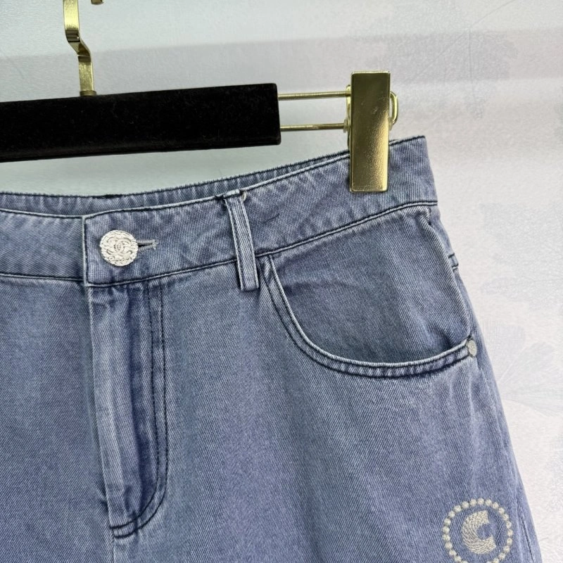 Chanel Short Pants Minimalist 108785